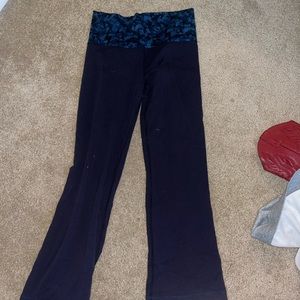 Navy lululemon yoga pants